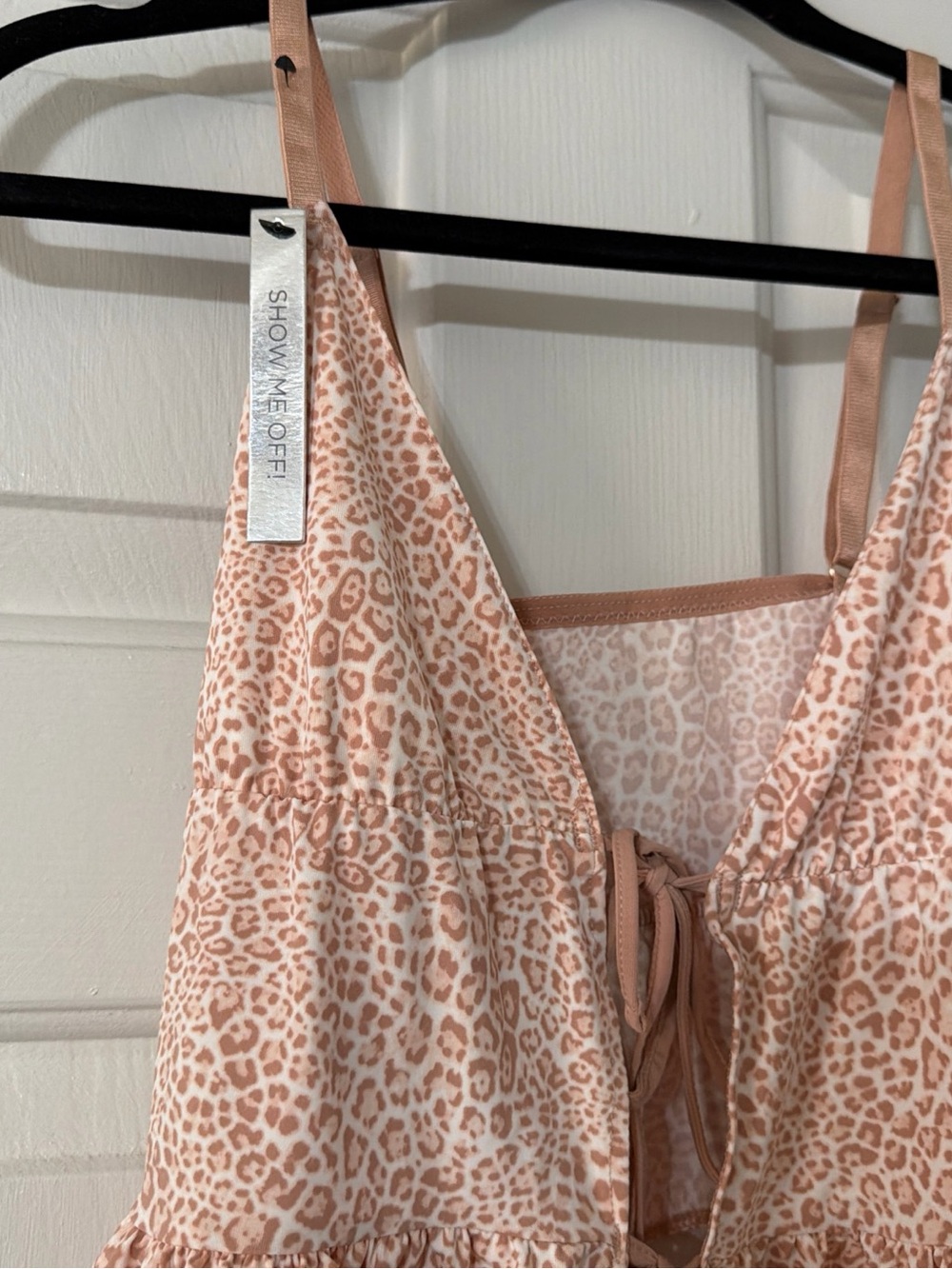 Love Notes Pink Leopard Tie-Front Ruffle Cami - Picture 3 of 6